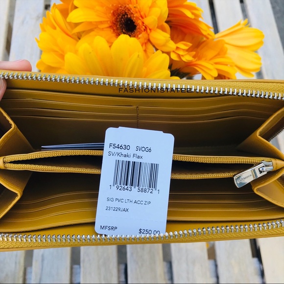 Coach signature PVC leather Khaki flax wallet new - Picture 6 of 8